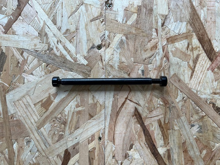 Eje suspensión Wolf X M10*133