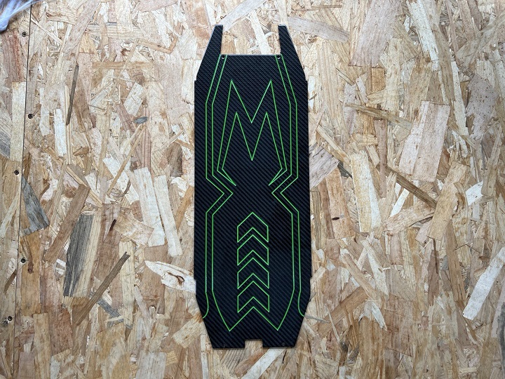 Tabla Fibra de Carbono Kaabo Mantis 10