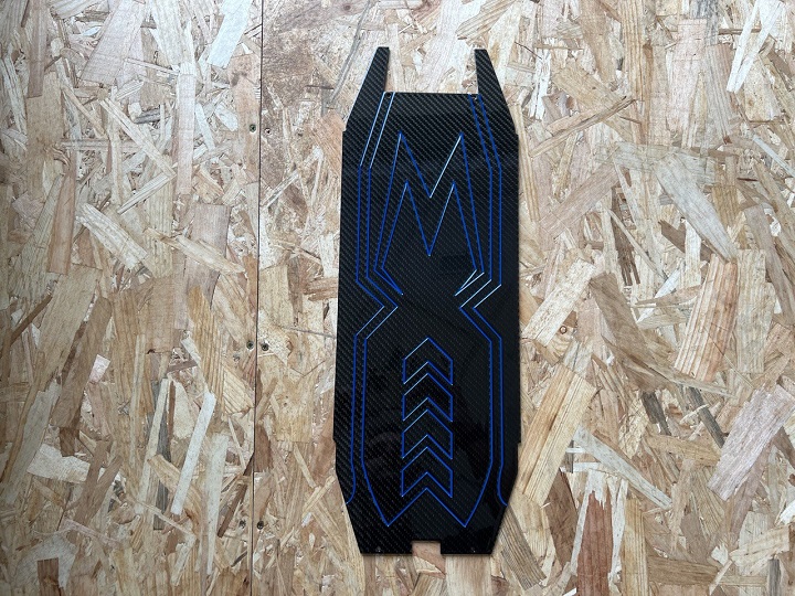 Tabla Fibra de Carbono Kaabo Mantis 10