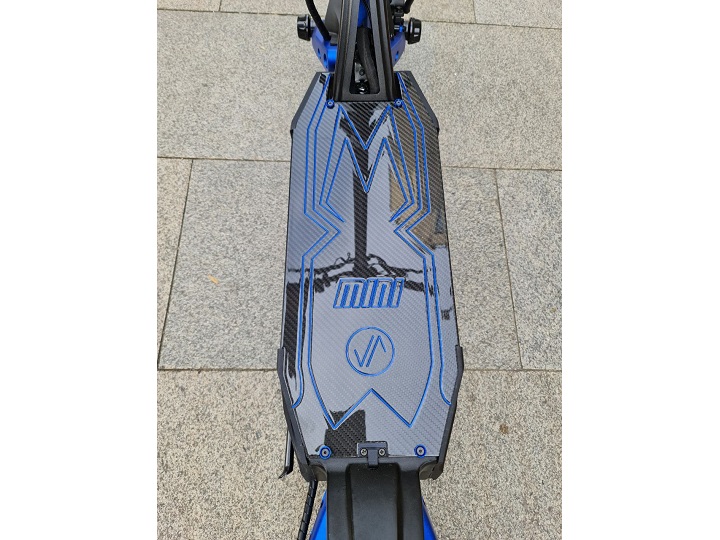 Tabla Fibra de Carbono Kaabo Mantis 8 