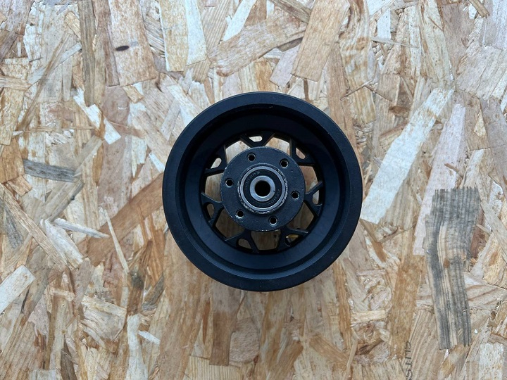 Llanta Mantis 8 Mini