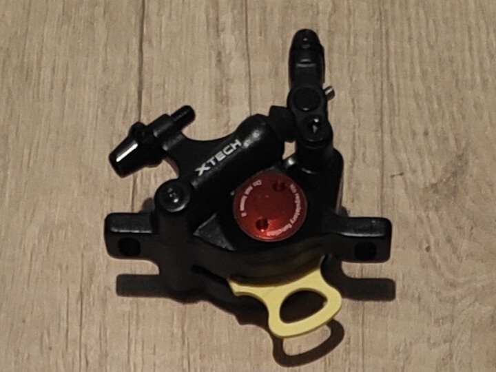 Pinza de freno Xtech negra